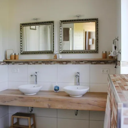 Doppelhaushaelfte Breetzer Boddentraum Im Hafendorf Vieregge Villa Exterior photo