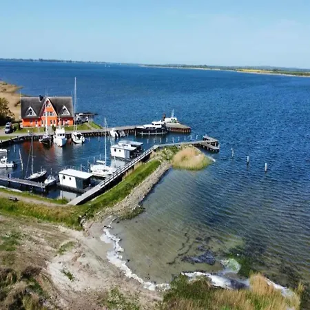 Doppelhaushaelfte Breetzer Boddentraum Im Hafendorf Vieregge Villa Exterior photo